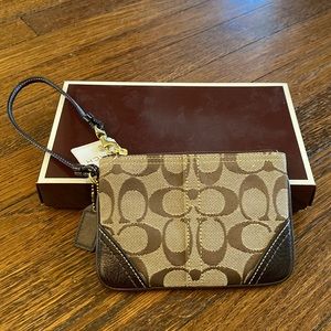 NWT Classic Coach brown logo wristlet